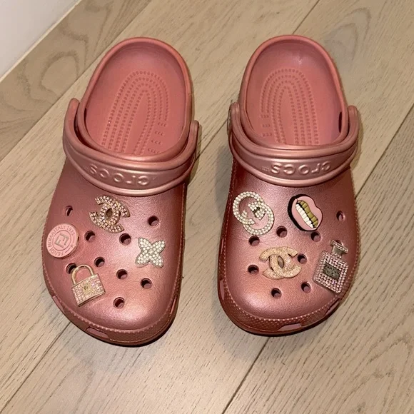 😍WOMEN GLITTER CROCS BUNDLE WITH CHARMS. Size 6, used gently in great condition - Picture 8 of 14